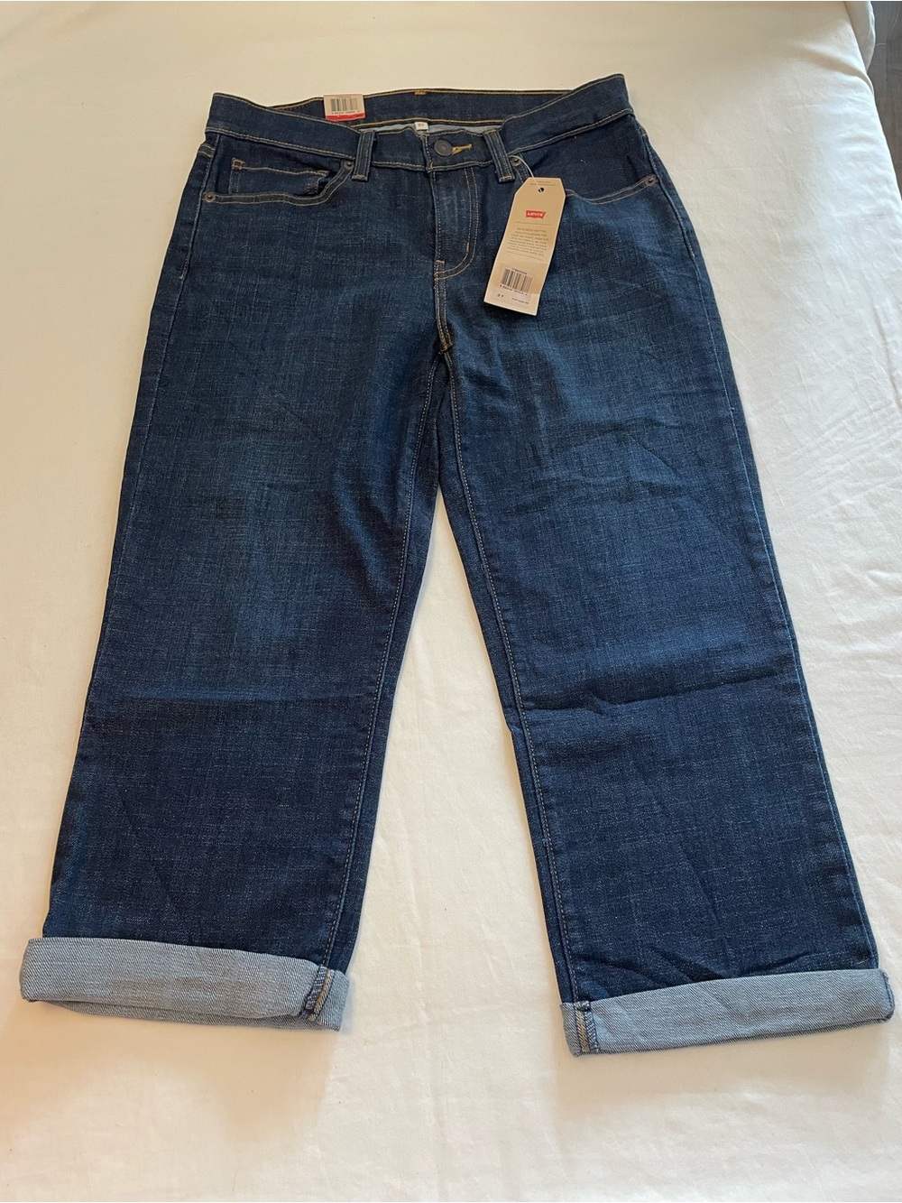 NWT Levi's Mid Rise Capri Jeans Dark Wash Denim Cropped Easy Fit Women’s Size 27